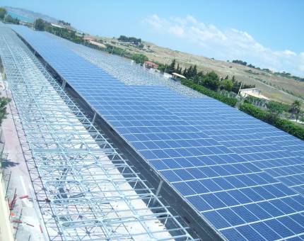 Steel structures for photovoltaic system